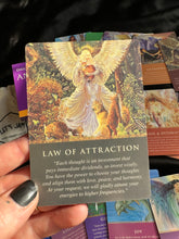 Load image into Gallery viewer, «Daily Guidance from Your Angels» Oracle Deck + Bag + Smudging Stick