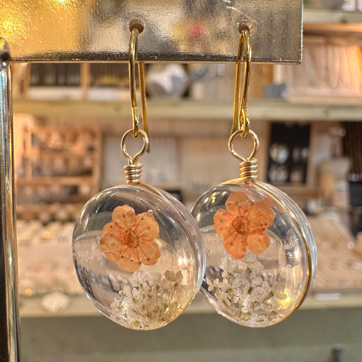 Round resin earrings with real peach and white pressed flowers - Let's Jam jewellery, Camden Town London
