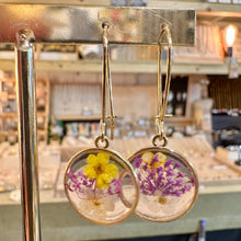 Load image into Gallery viewer, Round resin earrings with real yellow and purple flowers - Let's Jam jewellery, Camden Market London