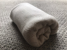 Load image into Gallery viewer, Throw Scarf • Martin • 100% Pure Cashmere • Handmade • Cream