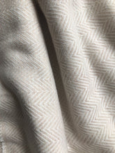 Load image into Gallery viewer, Throw Scarf • Martin • 100% Pure Cashmere • Handmade • Cream