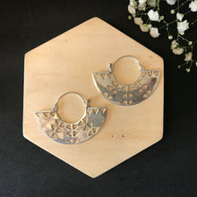 Load image into Gallery viewer, Ethnic Earrings • Azteca