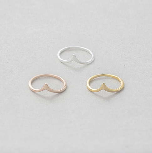 Set of V-shaped chevron rings in gold, silver and rose gold, delicate pointed band design - Let's Jam jewellery collection