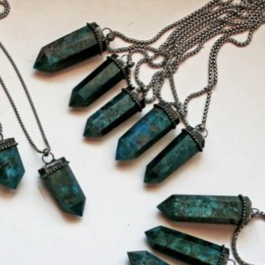 Close-up of the apatite tower point pendant - Let's Jam, Camden Market