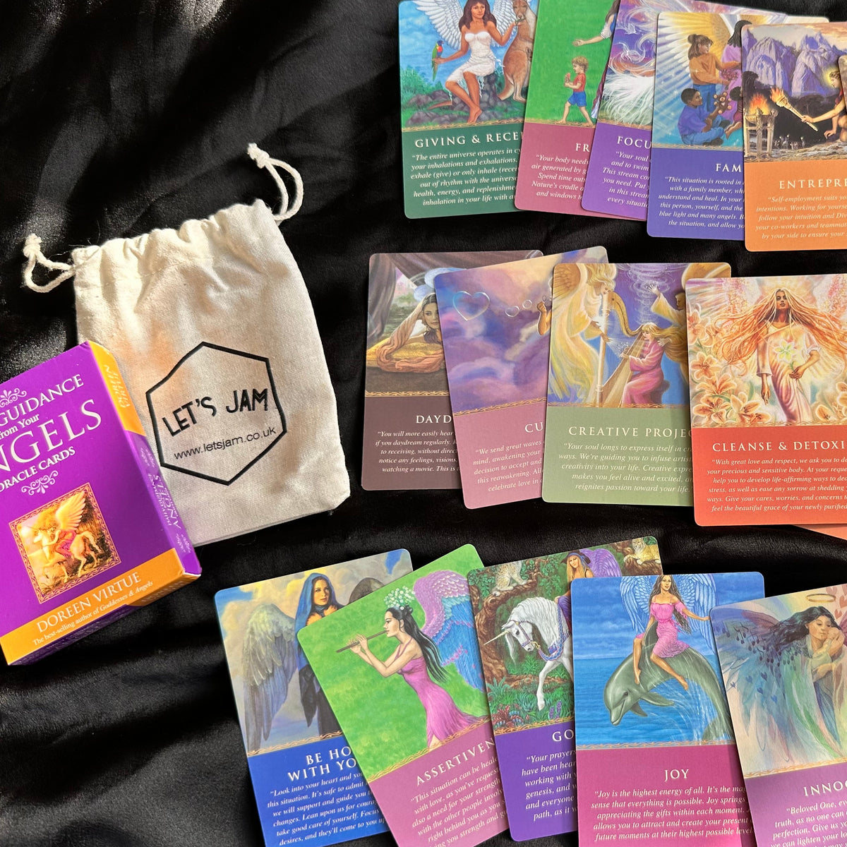 «Daily Guidance from Your Angels» Oracle Deck + Bag + Smudging Stick