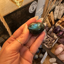 Load image into Gallery viewer, Crystal ❥ Labradorite Heart
