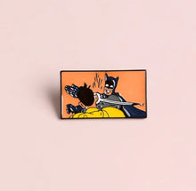 Load image into Gallery viewer, Pins / Badge - Batman Slapping Robin

