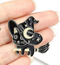 Load image into Gallery viewer, Pins / Badge - Moons &amp; Cats Collection
