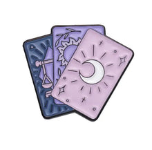 Load image into Gallery viewer, Pins / Badge - Tarot Card Spread

