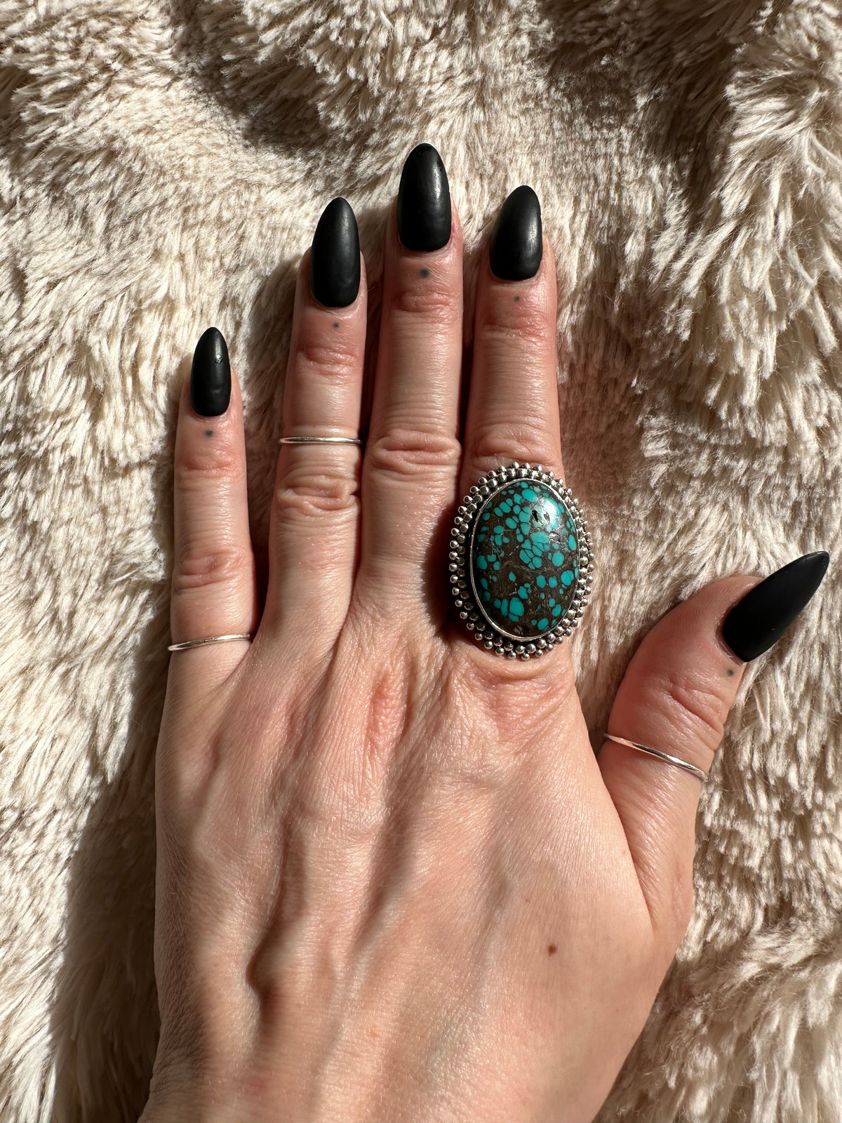 Turquoise ring in 925 sterling silver with spiderweb cracks and a double beaded trim - Let's Jam handmade jewellery, Camden Market