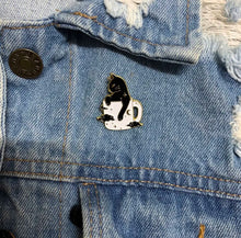 Load image into Gallery viewer, Pins / Badges - Cat in a Mug
