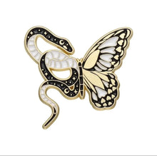 Load image into Gallery viewer, Pins / Badge - Snake Collection
