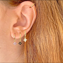 Load image into Gallery viewer, 925 Sterling Silver Earrings • Flowers
