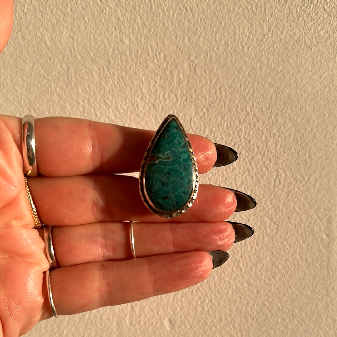 Handmade 925 sterling silver ring with a teardrop chrysocolla cabochon in turquoise-green, simple polished silver bezel, one-of-a-kind gemstone ring - Let's Jam jewellery collection