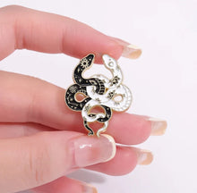 Load image into Gallery viewer, Pins / Badge - Snake Collection
