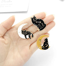 Load image into Gallery viewer, Pins / Badge - Moons &amp; Cats Collection
