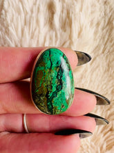 Load and play video in Gallery viewer, Handmade &amp; Sterling Silver Rings Collection - Malachite

