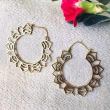 Load image into Gallery viewer, Ethnic Earrings • Sunny

