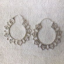 Load image into Gallery viewer, Ethnic Earrings • Sunny
