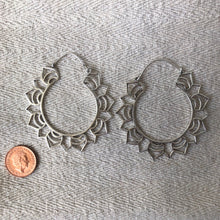 Load image into Gallery viewer, Ethnic Earrings • Sunny
