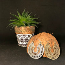 Load image into Gallery viewer, Ethnic Earrings • Inti
