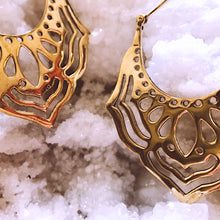 Load image into Gallery viewer, Ethnic Earrings • Izabella
