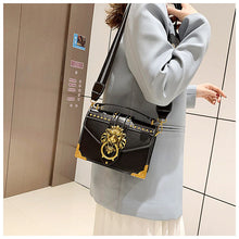Load image into Gallery viewer, Handbag • Venice's Lion
