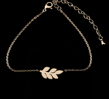 Load image into Gallery viewer, Charm Bracelet • Leaf
