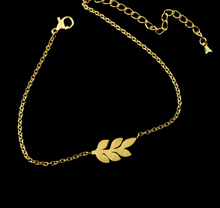 Load image into Gallery viewer, Charm Bracelet • Leaf
