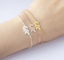 Load image into Gallery viewer, Charm Bracelet • Leaf
