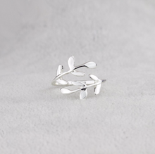 Load image into Gallery viewer, Rings • Leaves
