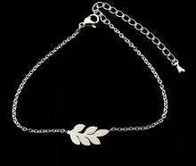 Load image into Gallery viewer, Charm Bracelet • Leaf
