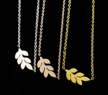Load image into Gallery viewer, Charm Bracelet • Leaf
