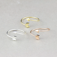 Load image into Gallery viewer, Rings • Minimal Arrow
