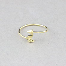 Load image into Gallery viewer, Rings • Minimal Arrow
