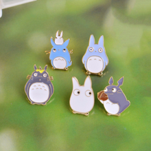 Load image into Gallery viewer, Pins • Totoro
