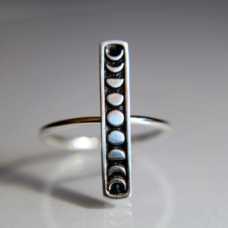 Sterling silver ring with a vertical bar engraved with the phases of the moon - Let's Jam jewellery collection