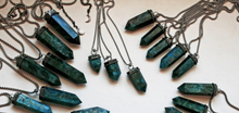 Load image into Gallery viewer, Tower Point Tower Necklace - Apatite
