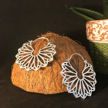 Load image into Gallery viewer, Ethnic Earrings • Arianna
