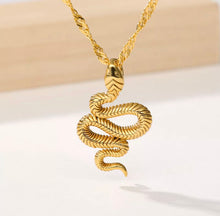 Load image into Gallery viewer, Snake Necklace
