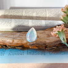 Load image into Gallery viewer, Ring • Drop Shape • 925 Sterling Silver with Mother of Pearl
