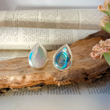 Load image into Gallery viewer, Ring • Drop Shape • 925 Sterling Silver with Mother of Pearl
