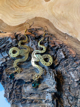 Load image into Gallery viewer, Snakes Earrings with Green Crystal
