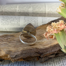 Load image into Gallery viewer, Ring • Drop Shape • 925 Sterling Silver with Mother of Pearl
