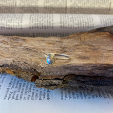 Load image into Gallery viewer, Labradorite Ring • 925 Sterling Silver
