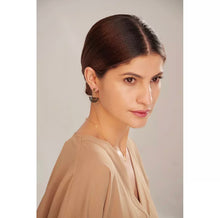 Load image into Gallery viewer, Dangling Bloom Earrings
