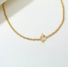Load image into Gallery viewer, Toggle Clasp Chain Chocker Necklace
