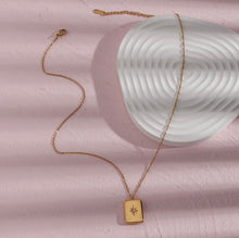 Load image into Gallery viewer, Northern Light • Diamond Necklaces
